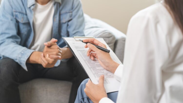 Las bajas laborales van a cambiar para siempre en España: estos serán los nuevos requisitos para 2025 1 Las bajas laborales van a cambiar para siempre en España