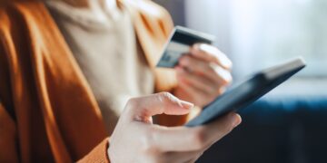 Europa lo hace oficial: así cambiarán los cargos por transferencias bancarias