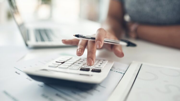 Giro de 180 grados en tu nómina a partir de 2025: va a ser más baja para estos trabajadores 1 Giro de 180 grados en tu nómina a partir de 2025: va a ser más baja para estos trabajadores