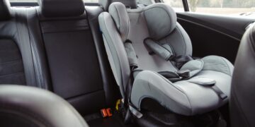 La DGT lo confirma: ha cambiado la normativa de las sillas de bebés en los coches