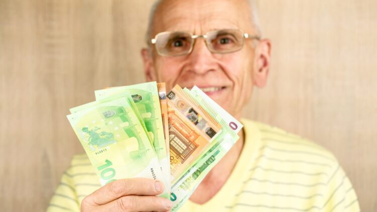 El Gobierno lo confirma: estas son las pensiones van a cambiar en 2025 y cómo será la esperada subida 1 El Gobierno lo confirma: estas son las pensiones van a cambiar en 2025 y cómo: el Gobierno confirma la esperada subida en estas prestaciones