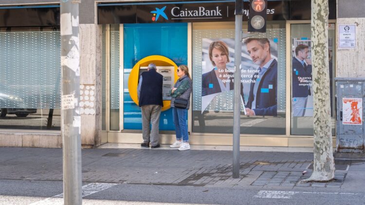 La sorpresa de CaixaBank: no será el primer banco en abonar las pensiones en enero 1 Caixabank pensiones