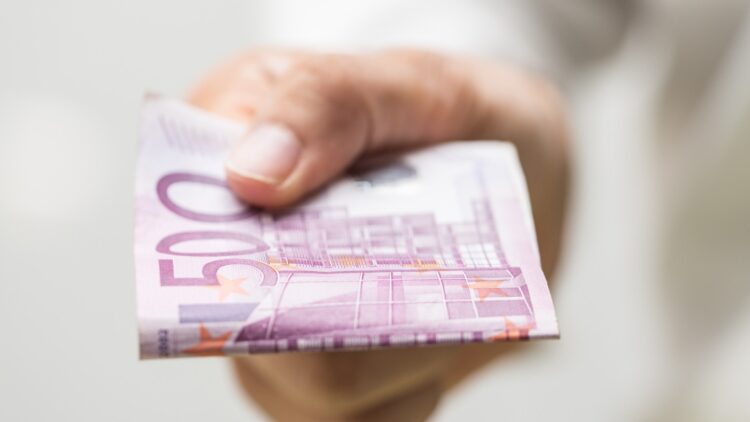 La Seguridad Social lo confirma: hasta 500 euros más al mes para estos afortunados 1 500 euros subsidio