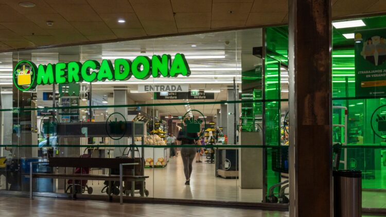Sueldos de más de 2.000 euros mensuales: las nuevas oportunidades laborales de Mercadona que son irrepetibles 1 Mercadona