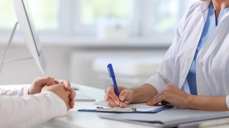 Adiós a las bajas médicas tal y como las conocemos: estos son los cambios anunciados para 2025 1 bajas medicas