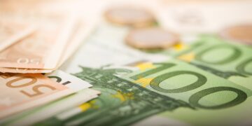 Atención a tu cuenta bancaria a final de mes: estas son las cantidades que debes recibir si cobras una pensión