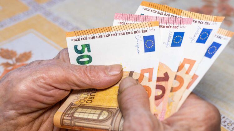 Las primeras predicciones adelantan el día que los bancos van a pagar las pensiones en enero y no lo esperabas 1 pensiones enero