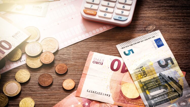 La subida de las pensiones ya es oficial: el BOE ha publicado los nuevos porcentajes 1 La subida de las pensiones ya es oficial: el BOE ha publicado los nuevos porcentajes