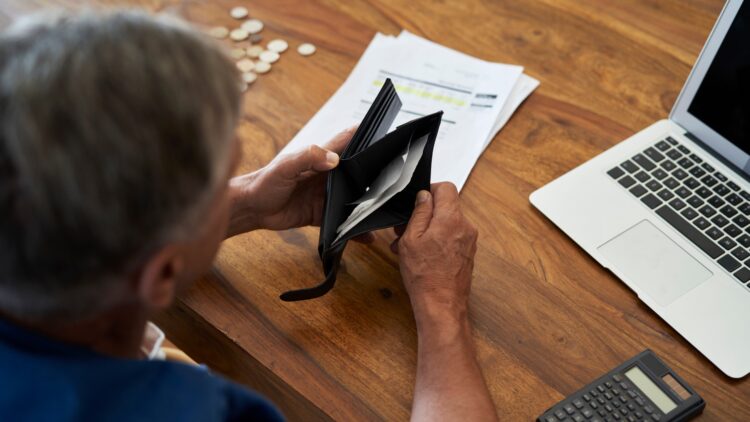 Adiós al subsidio para mayores de 52 años: si no cumples estos requisitos te quedarás sin él 1 subsidio