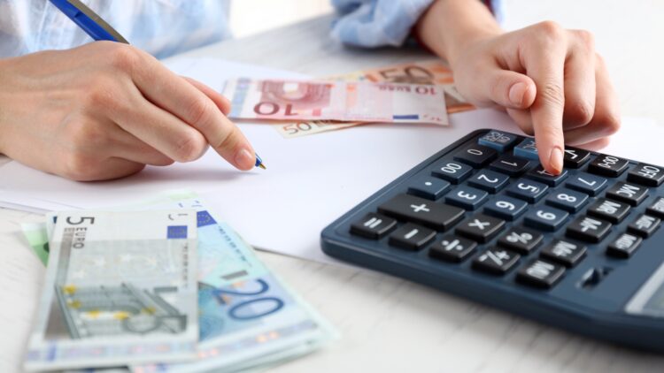 Cómo ahorrarte hasta 1.500 euros en tu declaración de la Renta 1 ahorrarte hasta 1.500 euros en la Renta