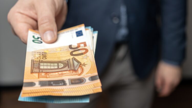 Esta Comunidad Autónoma estrena nueva ayuda de más de 1.100 euros: así puedes conseguirla 1 nueva ayuda de mas de 1.100 euros