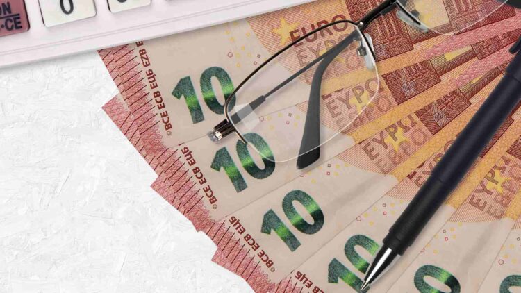 Gafas y lentillas gratis para estas personas: la Seguridad Social lo confirma 1 gafas y lentillas gratis