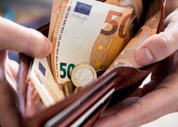 Cobrar casi 11.000 euros estando en paro