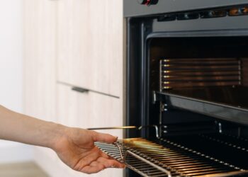 limpiar el horno sin desmontarlo