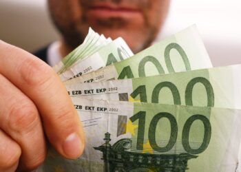 Cobrar el subsidio para mayores de 52 años