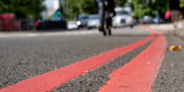 Llegan a España las nuevas lineas rojas de la DGT