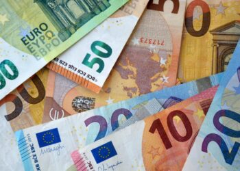 Estas monedas y billetes de euro van a desaparecer en España