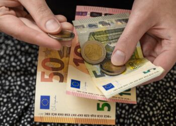 Las prestaciones que puedes cobrar junto con el paro