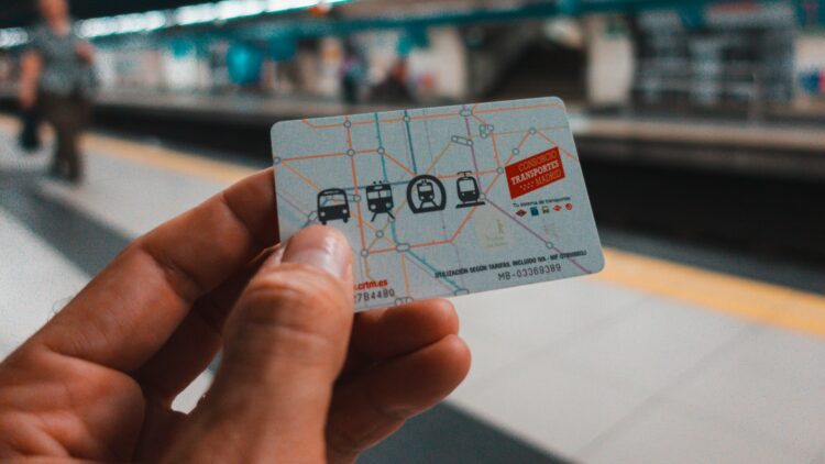Todos los descuentos que puedes tener en las tarjetas de transporte de Madrid 1 Las tarjetas de transporte de Madrid