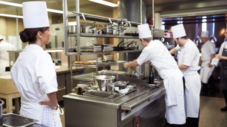 Nueva oferta de empleo en Madrid: la hora se paga a entre 14 y 25 euros y hay 20 vacantes 1 Nueva oferta de empleo en Madrid