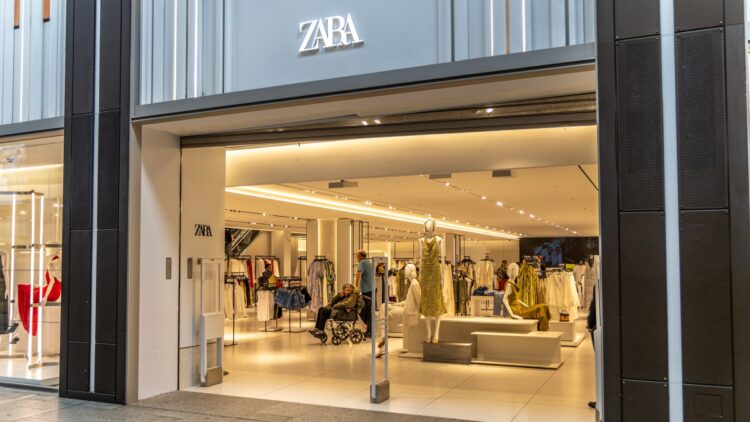 Giro de 180 grados en las tiendas de Zara: Inditex pone en marcha un nuevo modelo de negocio 1 Giro de 180 grados en las tiendas de Zara: Inditex pone en marcha un nuevo modelo de negocio