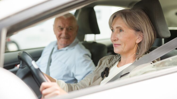 Toda la verdad sobre el adiós definitivo al carnet para mayores de 65 años: la DGT lo confirma 1 Adiós definitivo al carnet para mayores de 65 años