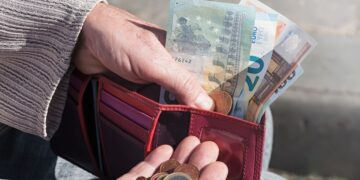 Si superas estos ingresos, te bajarán tu pensión