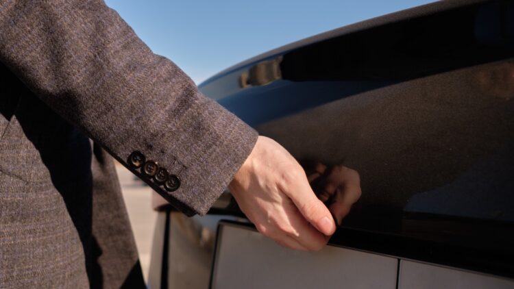 Un comportamiento común que puede salirte muy caro al abrir el maletero. La DGT no perdona 1 Puede salirte muy caro abrir el maletero. La DGT no perdona