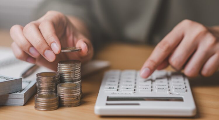 Cómo calcular el dinero que deberías tener ahorrado