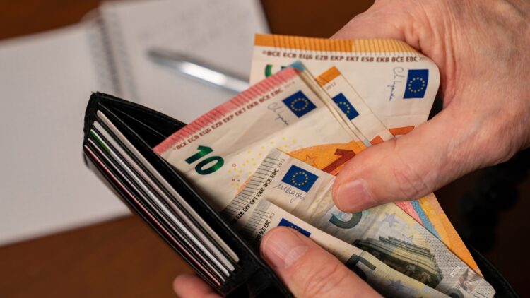 El nuevo requisito para obtener el Ingreso Mínimo Vital: muchos beneficiarios no lo cumplen 1 El nuevo requisito para obtener el Ingreso Minimo Vital