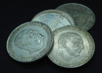 Estas monedas de 5 pesetas valen un dineral y puedes tenerlas en tu casa