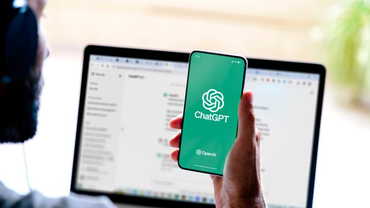 No debes subir tus fotos a ChatGPT: estos son los riesgos de esta práctica tan común 1 No debes subir tus fotos a ChatGPT: estos son los riesgos de esta práctica tan común