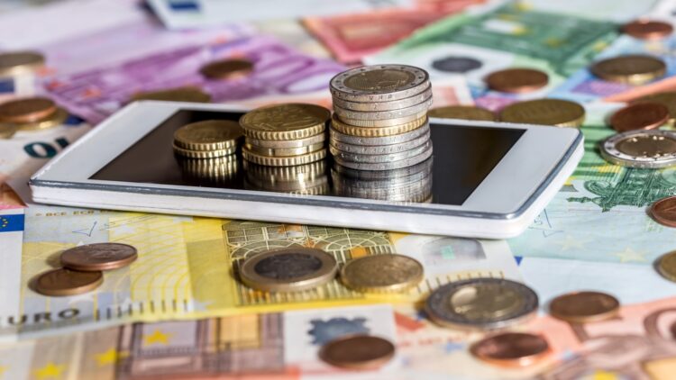 El plazo máximo que tiene Hacienda para devolverte el dinero de la Renta y cómo te lo notificará 1 Plazo máximo que tiene Hacienda para devolverte el dinero de la Renta