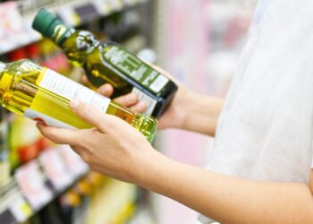 Retiran este aceite de oliva tan conocido de las estanterías de los supermercados