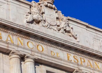 Debes entregar este documento en mayo o te cerrarán tu cuenta bancaria