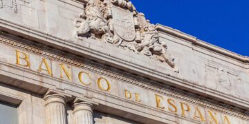 Debes entregar este documento en mayo o te cerrarán tu cuenta bancaria