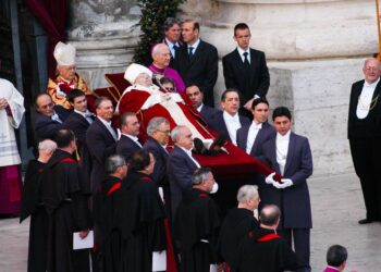 Fue perdonado por el mismo papa al que intentó matar un 13 de mayo
