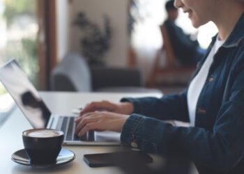 Cómo cobrar la pensión de jubilación mientras trabajas si eres autónomo