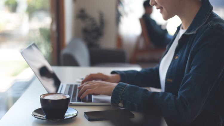 La Seguridad Social lo confirma: cómo cobrar la pensión de jubilación mientras trabajas si eres autónomo 1 Cómo cobrar la pensión de jubilación mientras trabajas si eres autónomo