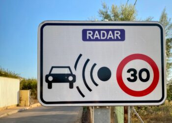 Estos nuevos radares de la DGT se camuflan en cualquier rincón