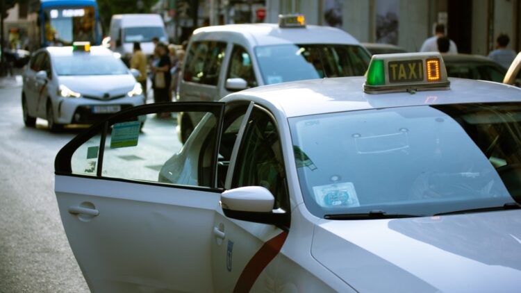 Guerra a Cabify: los taxistas españoles recurren a la Justicia para frenar la irrupción de los VTC 1 Guerra a Cabify: los taxistas españoles recurren a la Justicia