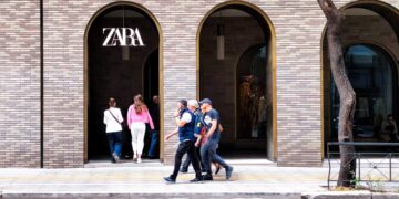 Bodas de oro de Zara: así ha evolucionado el buque insignia de Inditex