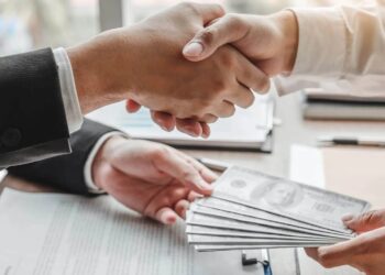 Así deciden cada vez más bancos si te dan un préstamo y así puedes aumentar tus opciones de recibirlo