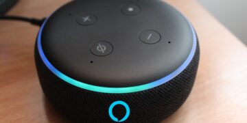Alexa escucha, graba y archiva tus conversaciones