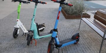 Lo que hará con los patinetes eléctricos manipulados o sin seguro