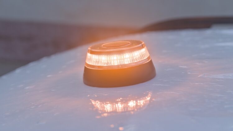 La DGT lo hace oficial: así te conectarán las balizas V16 al sistema DGT 3.0 para informarte de accidentes en directo 1 Así te conectarán las balizas V16 al sistema DGT 3.0