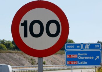 La DGT está reduciendo a 100km/h la velocidad máxima