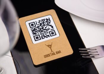 Alerta de la Guardia Civil: este fraude con códigos QR en bares