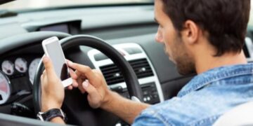 Es oficial: este es el gesto que más multa la DGT