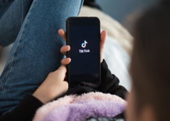 "Adiestrado" tu hijo cada vez que le dejas entrar a TikTok